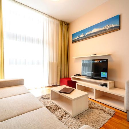 Hotel Crocus Strbske Pleso Exterior photo