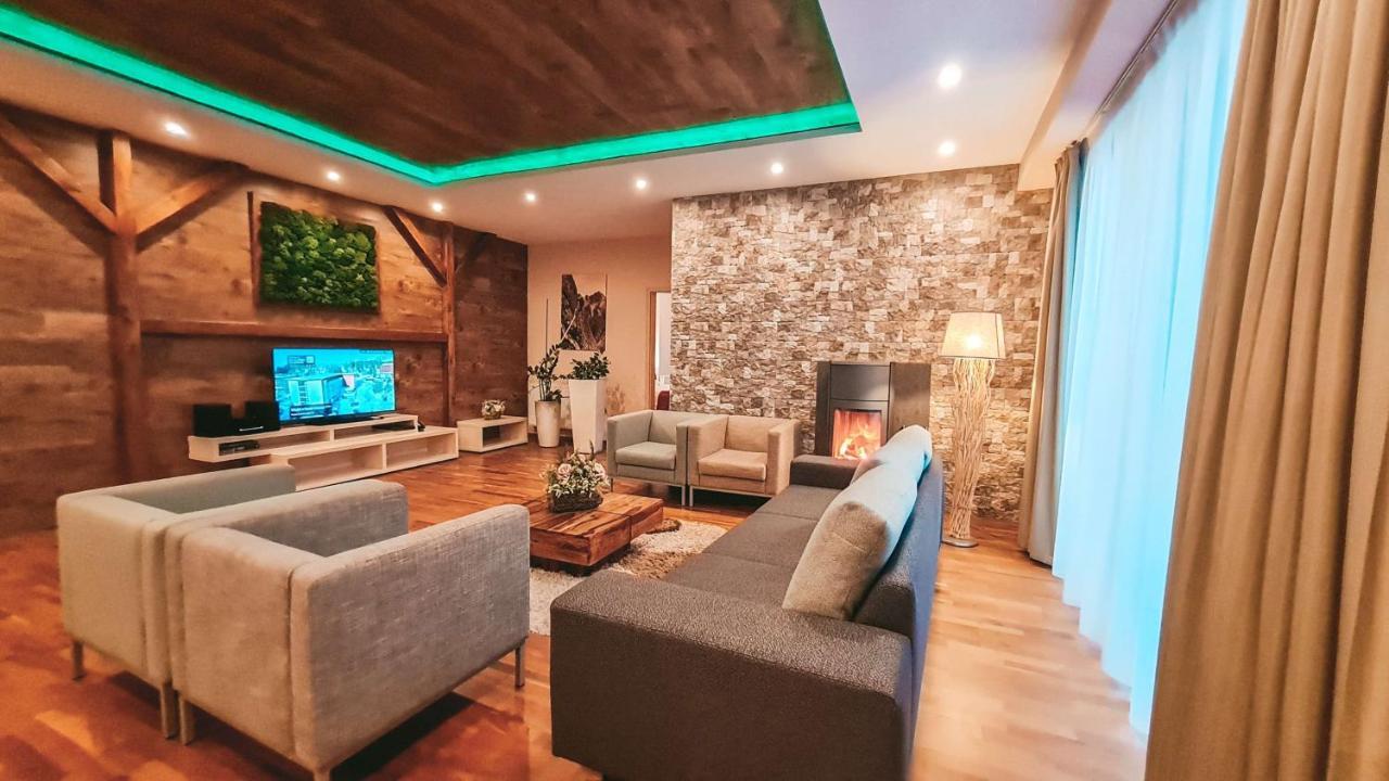 Hotel Crocus Strbske Pleso Exterior photo