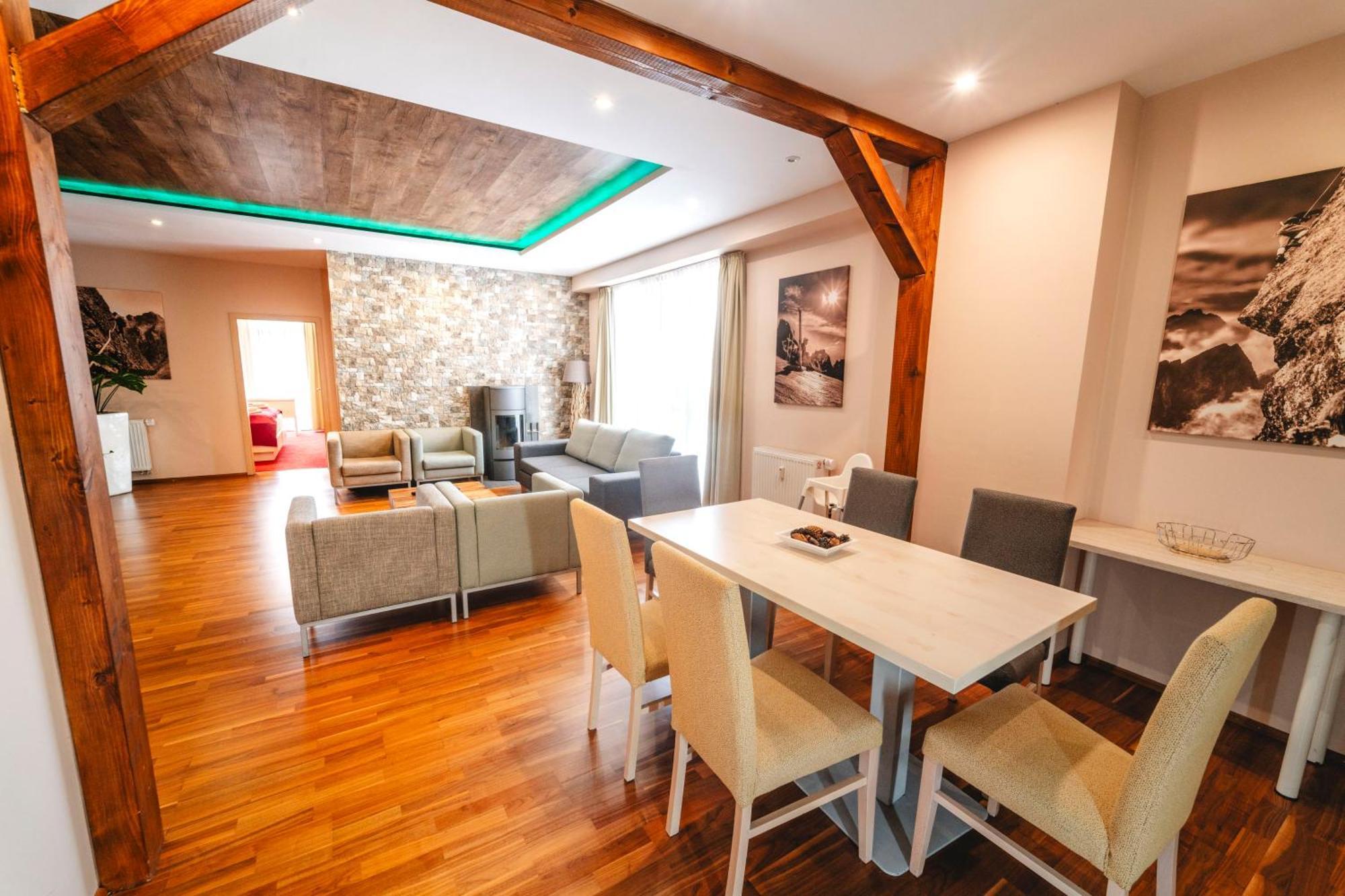 Hotel Crocus Strbske Pleso Exterior photo