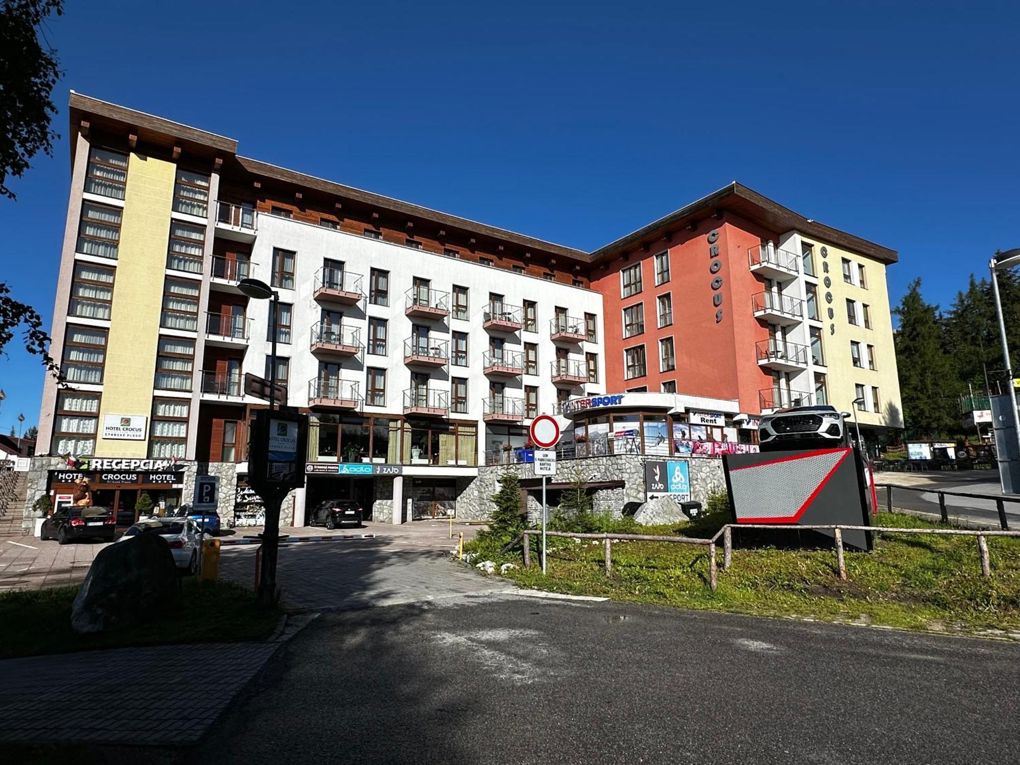 Hotel Crocus Strbske Pleso Exterior photo